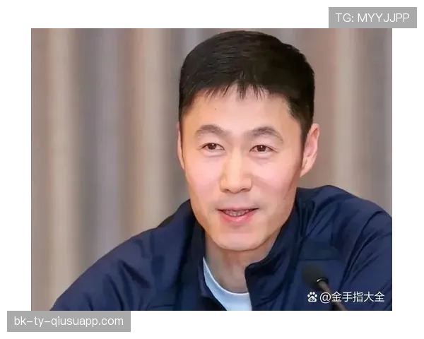 王励勤退役后住上海老小区，邻居说他每天六点拎菜回家